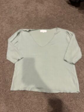 Wishlist Sage Green V-Neck Short Sleeve Top